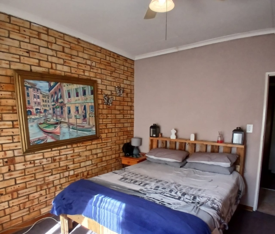 3 Bedroom Property for Sale in Rustenburg Central North West